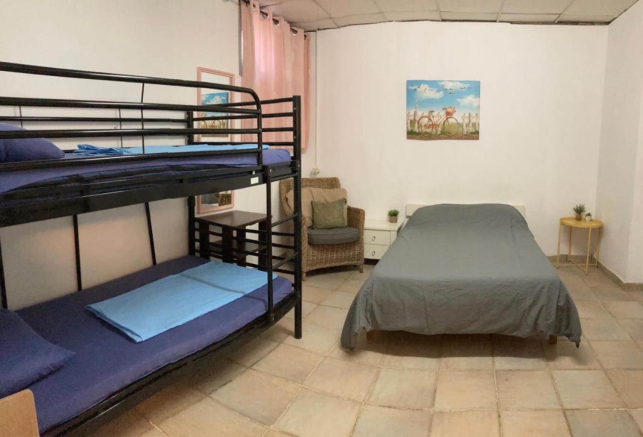 Dotan'S Boutique Guesthouse - By The Beach! Тель-Авів Екстер'єр фото