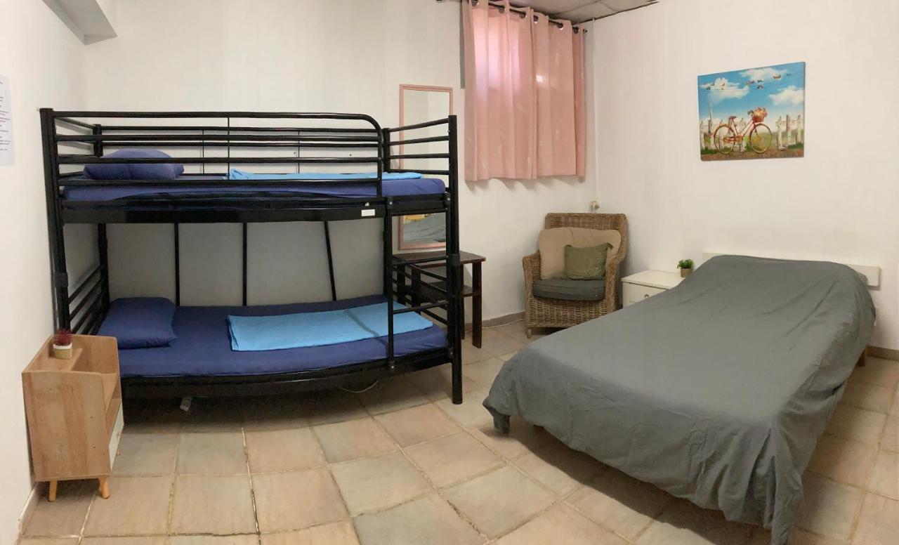 Dotan'S Boutique Guesthouse - By The Beach! Тель-Авів Екстер'єр фото